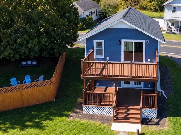 22 W Point Ave, Harveys Lake, PA 18618