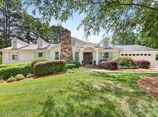 550 Manning Dr, Charlotte, NC 28209