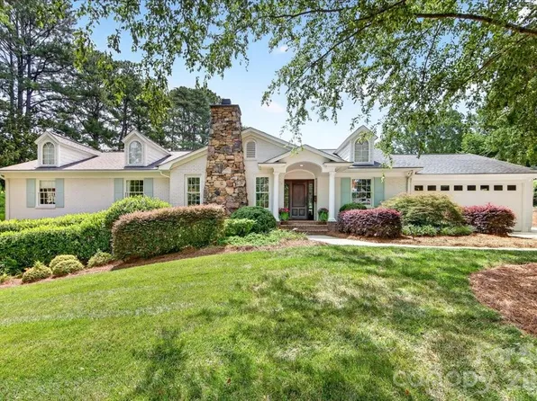 550 Manning Dr, Charlotte, NC 28209