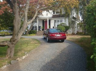 9720 15th Ave NW, Seattle, WA 98117