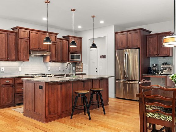 4th image of 9414 Ancient Oak Ln