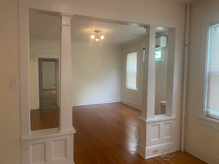 118 N 3rd Ave #1 — Photo 1