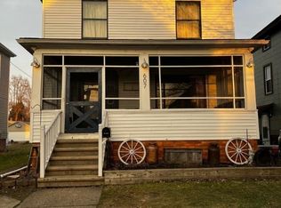 607 N Dawson St, Uhrichsville, OH