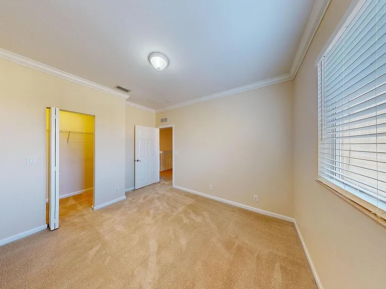 1007 Grove Park Cir — Photo 15