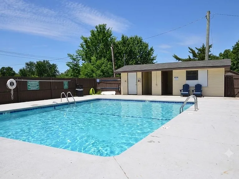 134 Mammoth Rd #21 — Photo 15