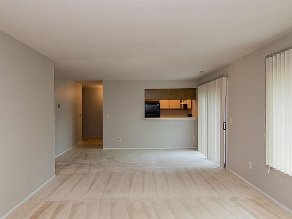 5th image of 300 Briarcrest Dr Unit 150