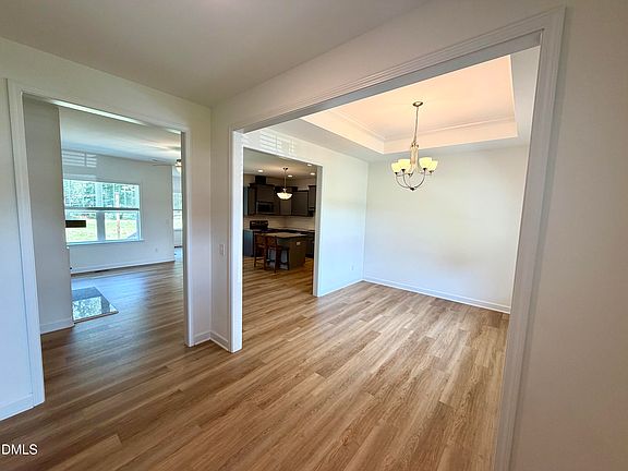 4th image of 79 Morrison Dr