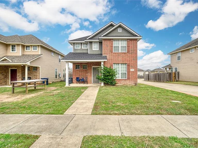 4103 McFarland Dr — Photo 1