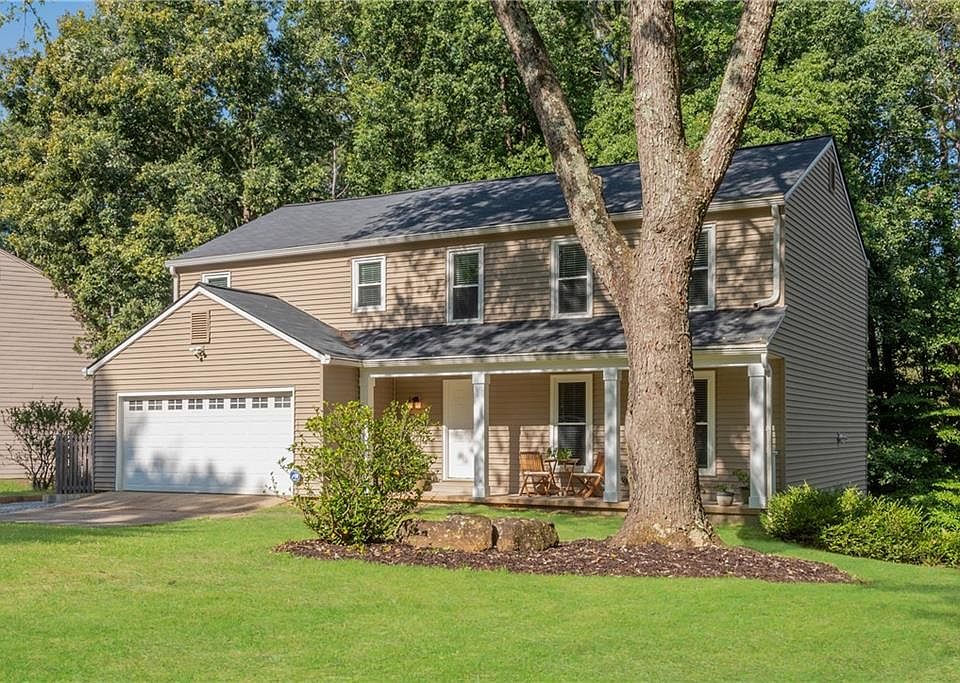 1st image of 500 Barrington Dr W