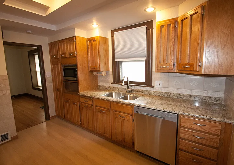 3733 Grove St — Photo 11