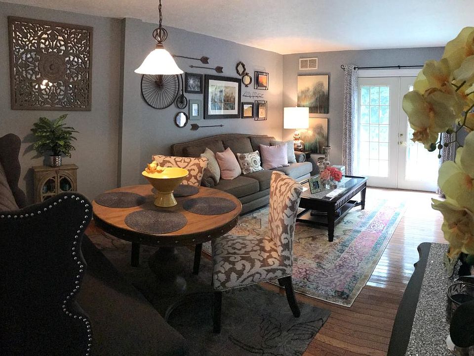 Living/dining room