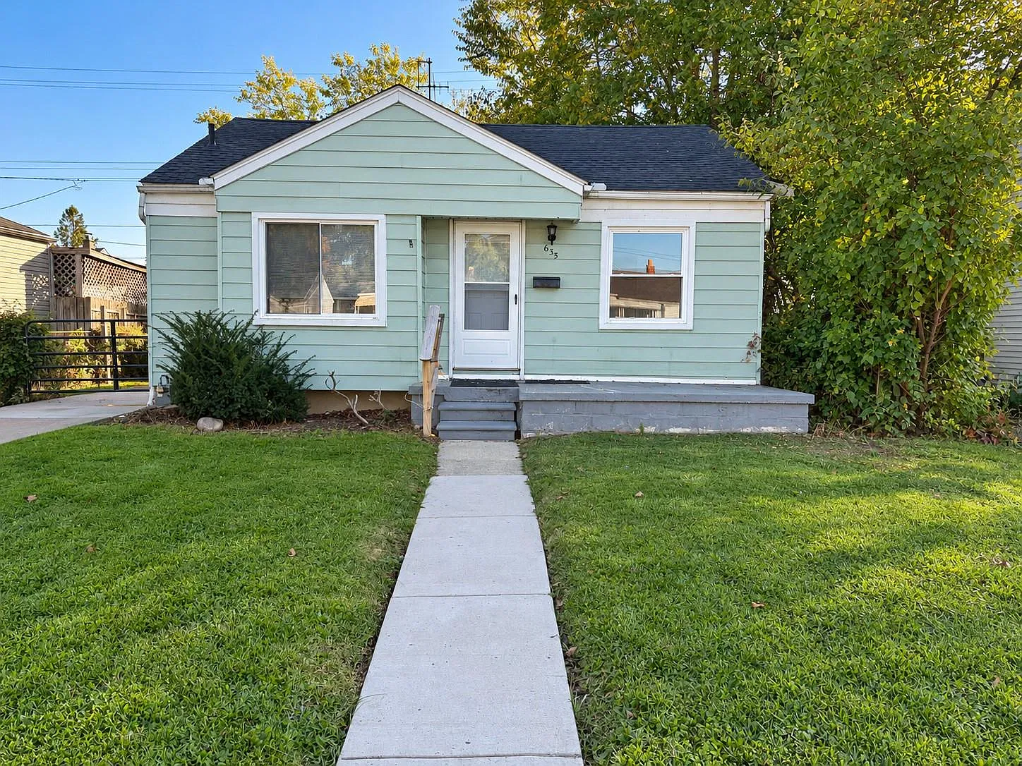 2 bed, 1.0 bath, 700 sqft, $1,425 — Photo 2