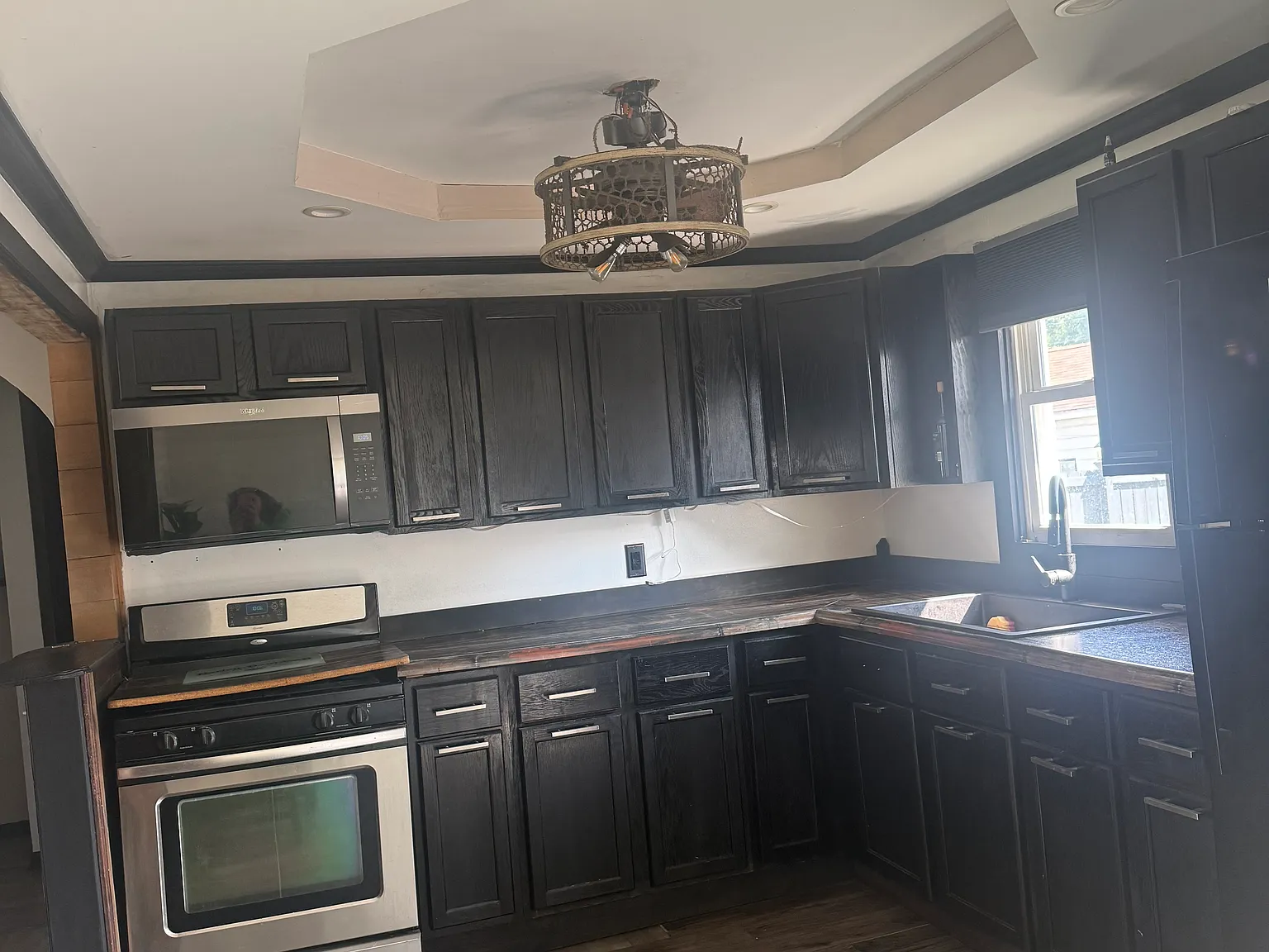 2 bed, 690 sqft, $1,800 — Photo 2