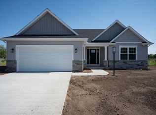 5115 Bankside Ct, Mishawaka, IN 46544