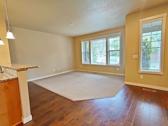 5th image of 7201 Spencer Ave NE