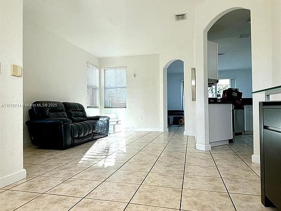 3rd image of 8675 NW 109th Ct