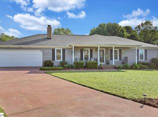 4 New Palace Ct, Simpsonville, SC 29681