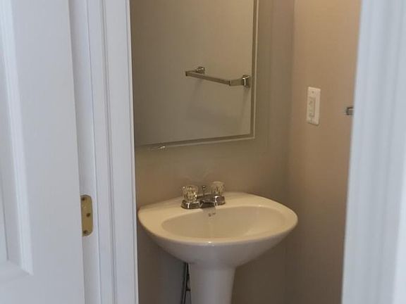 Main Floor 1/2 Bath