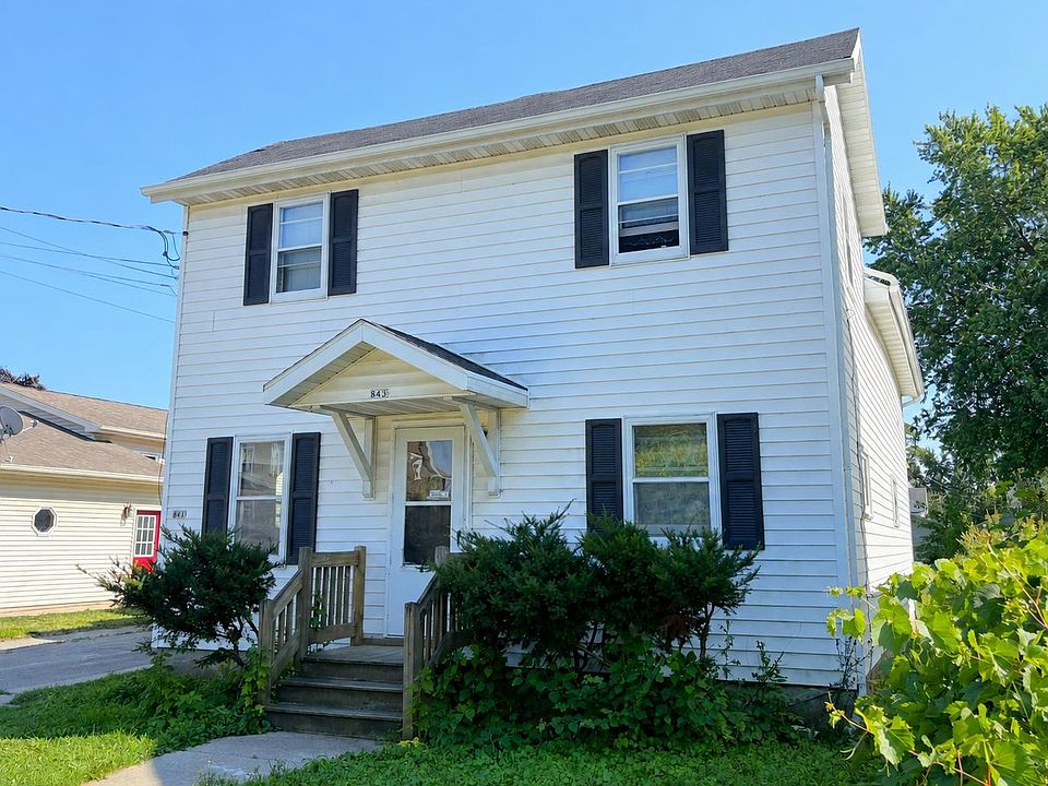 1st image of 843 W 9th Ave