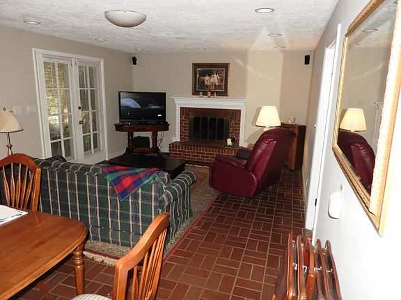3rd image of 1101 Bristol Dr