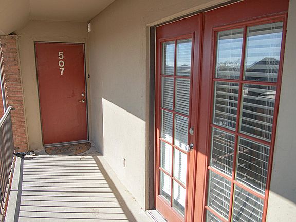 2nd image of 4433 Stanton St #507