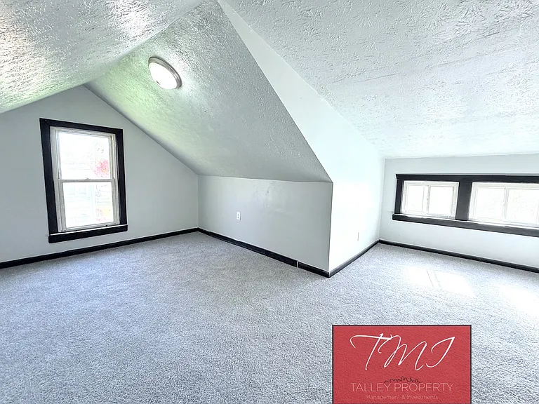 11617 Ely Ave — Photo 4
