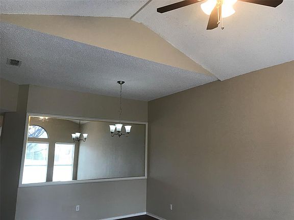 4th image of 8000 Iris Cir