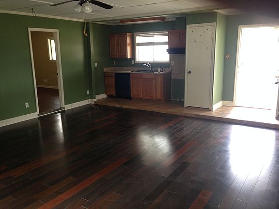 3rd image of 330 Arlington Dr
