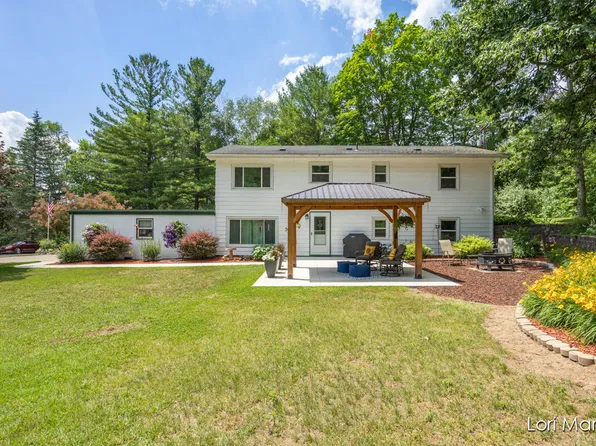 1626 N Whitefish Rd, Sand Lake, MI 49343