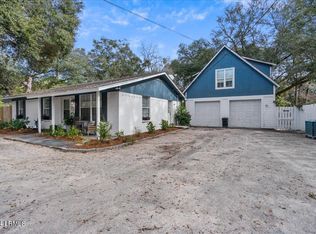 386 Sams Point Rd, Beaufort, SC 29907