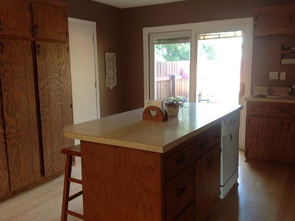 3rd image of 4560 E Greenleaf Dr