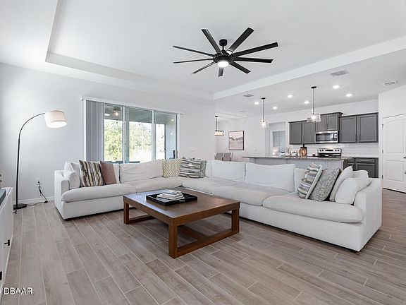 4th image of 565 Lady Grace Pl