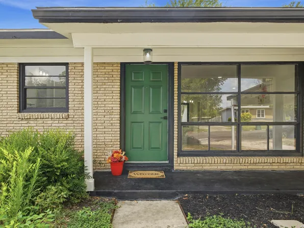 210 W Glenview, San Antonio, TX 78228