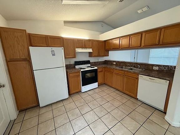 3rd image of 5887 Pecan Rd
