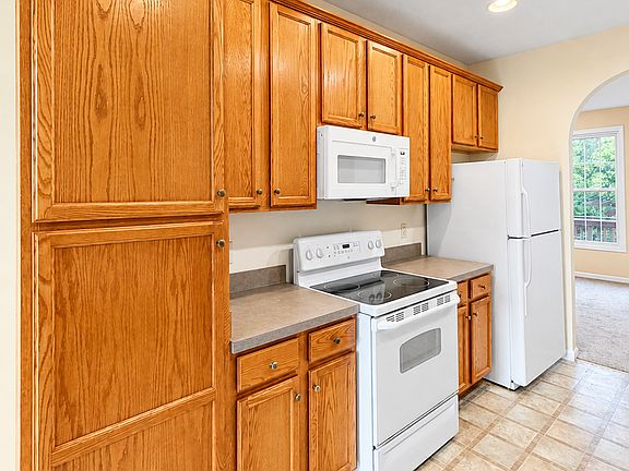 5th image of 1410 Verdant Spring Ln