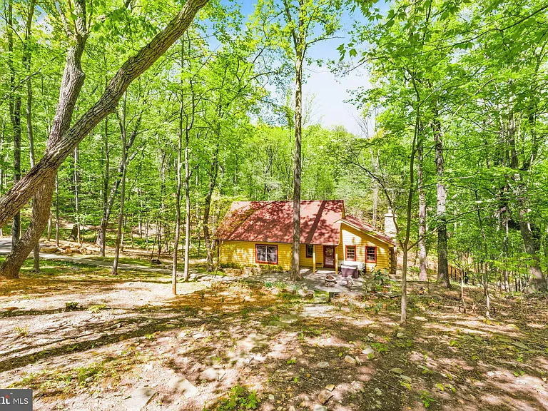 1850 Ridge Rd — Photo 7