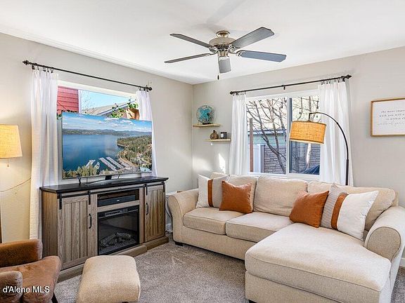 4th image of 3361 E Brownstone Ave