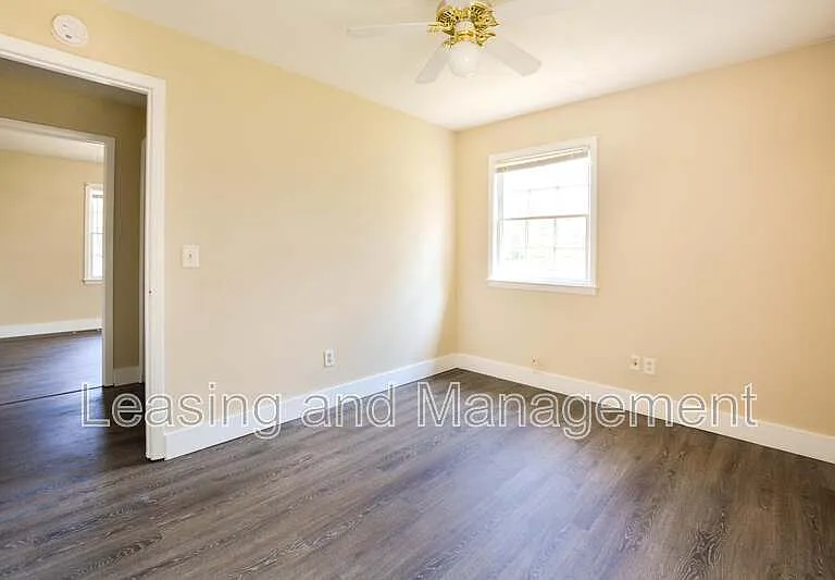 1045 Harbor View Rd #A — Photo 10