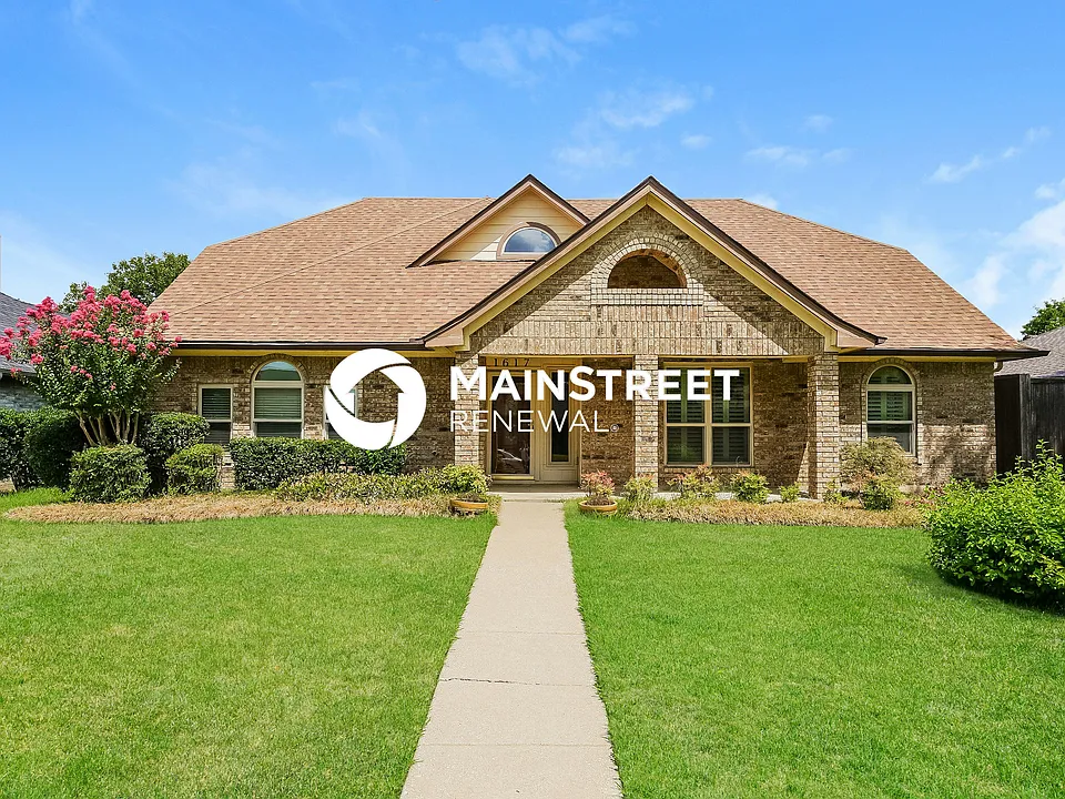 1617 Palisades Dr