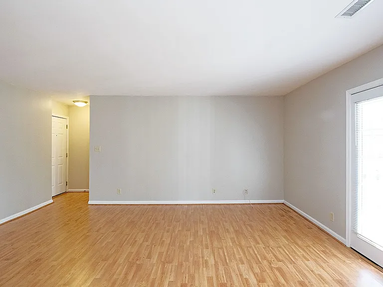 1223 Villa Ln #D — Photo 3