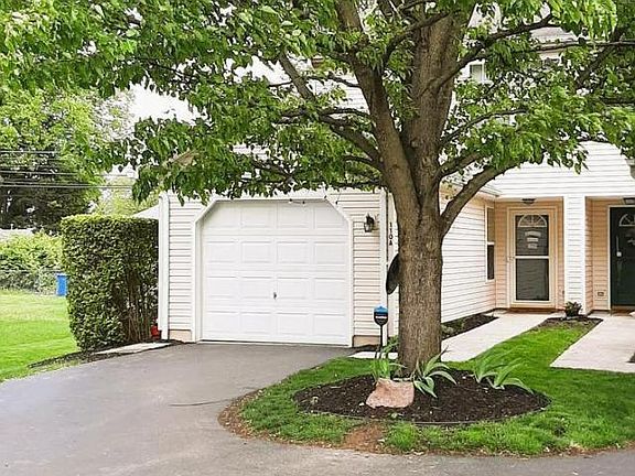 2nd image of 110 Ross Ave #1