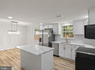 749 University Dr, Waldorf, MD 20602