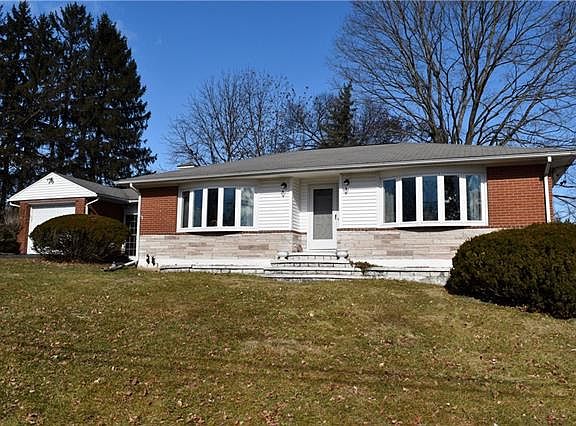 3rd image of 254 Parkway Dr