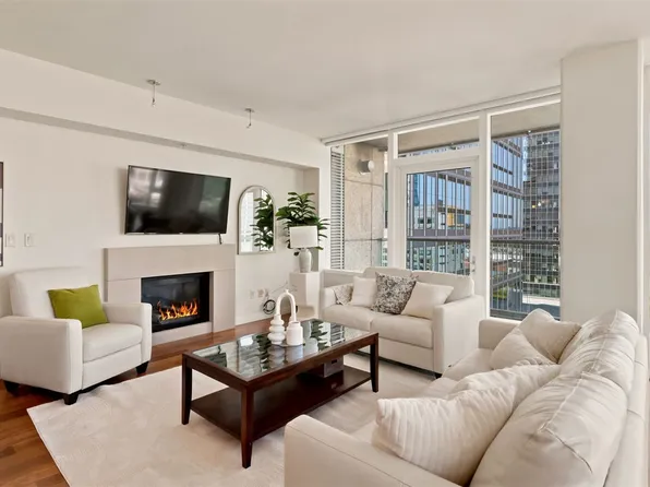 500 106th Avenue NE #1501, Bellevue, WA 98004