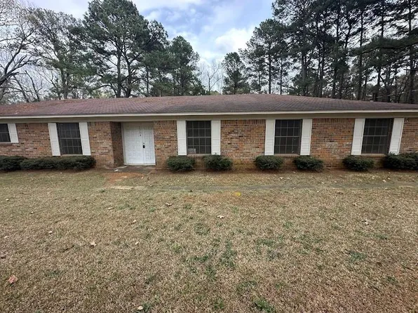 2704 Park Dr, Marshall, TX 75670