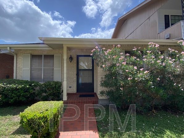 1710 Palm Valley Dr W