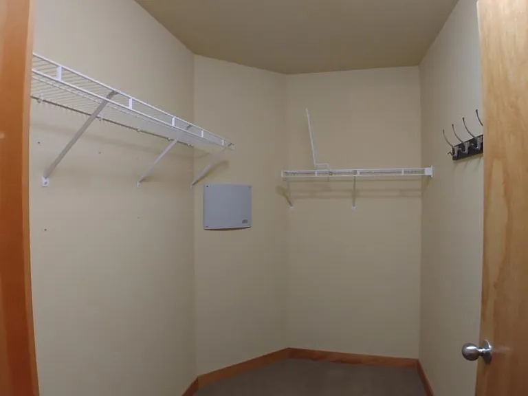 827 Hiawatha Pl #315 — Photo 11