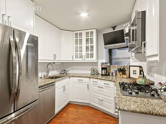 5th image of 250 1st Ave APT 1G