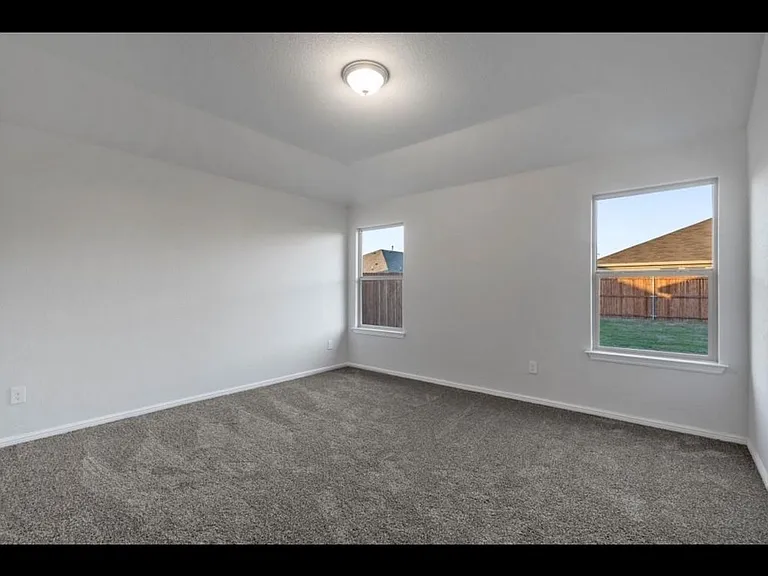 321 Youngblood — Photo 9