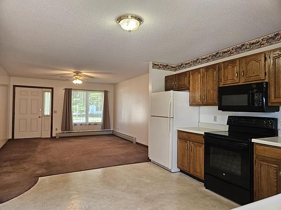 4th image of 7 Meadow View Lane #7